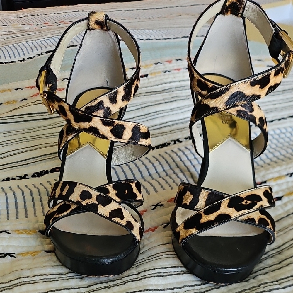 Michael MICHAEL KORS Evie Platform Calf Hair Sandals Heels